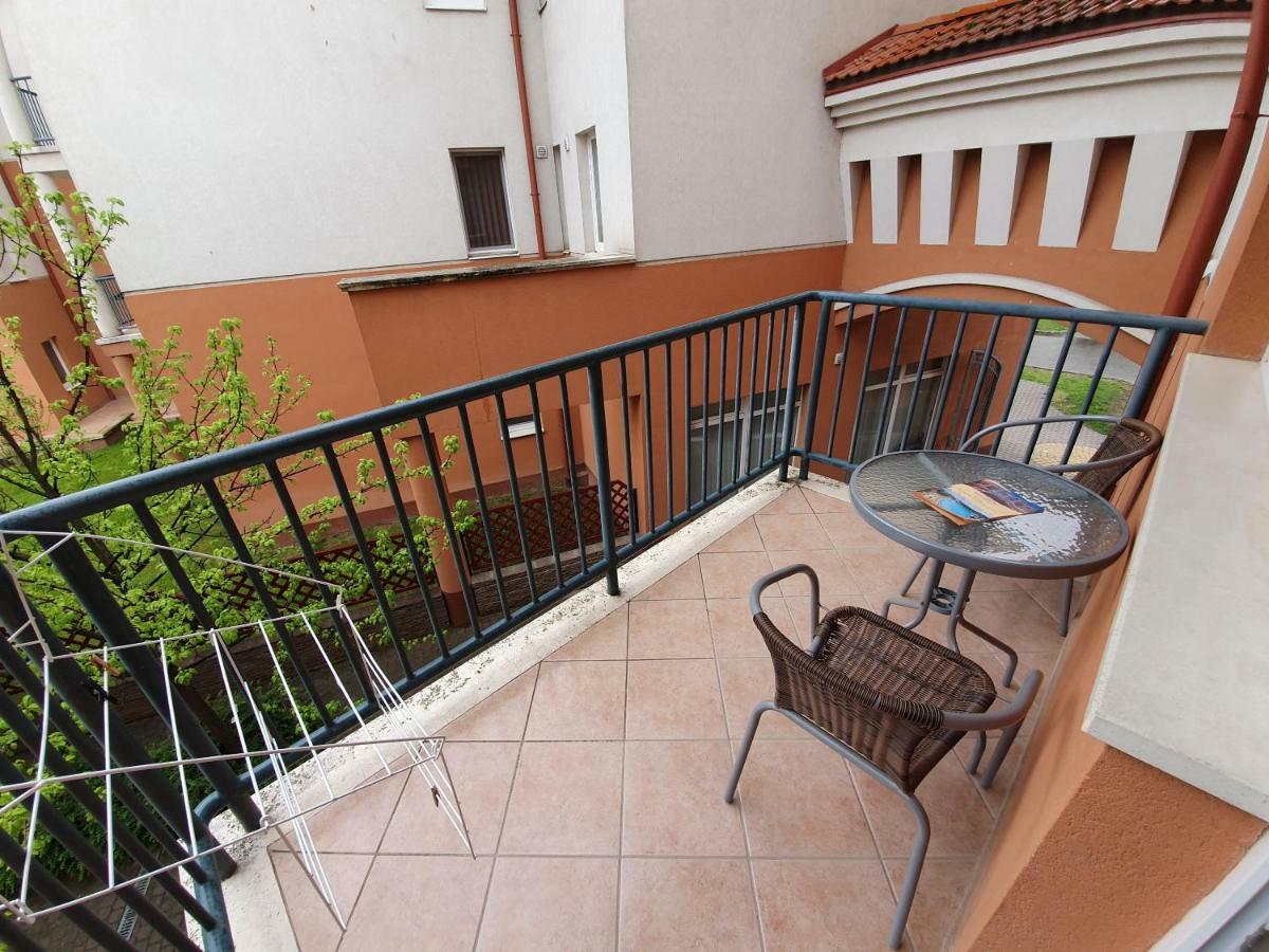 Baby Apartman Apartment Hajduszoboszlo Exterior photo