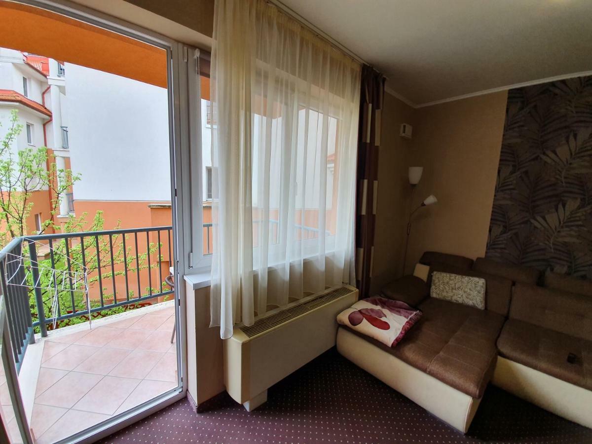 Baby Apartman Apartment Hajduszoboszlo Exterior photo